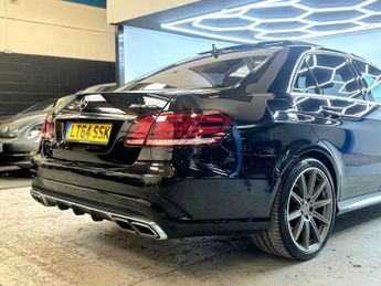 Mercedes-Benz E Class 5.5 E63 V8 BiTurbo AMG SpdS MCT Euro 6 (s/s) 4dr
