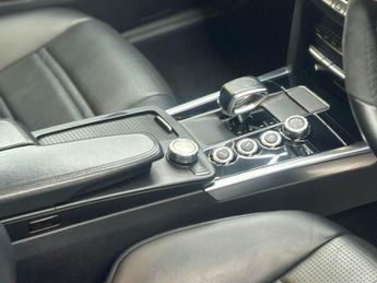 Mercedes-Benz E Class 5.5 E63 V8 BiTurbo AMG SpdS MCT Euro 6 (s/s) 4dr