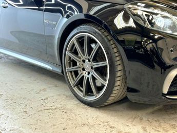 Mercedes-Benz E Class 5.5 E63 V8 BiTurbo AMG SpdS MCT Euro 6 (s/s) 4dr