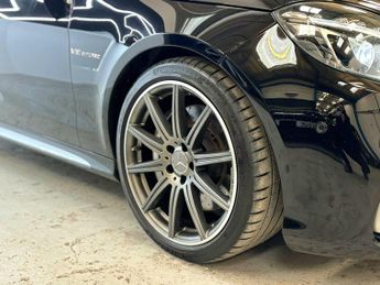 Mercedes-Benz E Class 5.5 E63 V8 BiTurbo AMG SpdS MCT Euro 6 (s/s) 4dr