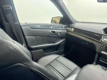 Mercedes-Benz E Class 5.5 E63 V8 BiTurbo AMG SpdS MCT Euro 6 (s/s) 4dr