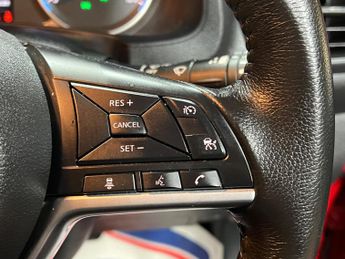 Nissan Leaf 40kWh Acenta Auto 5dr