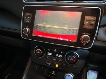 Nissan Leaf 40kWh Acenta Auto 5dr
