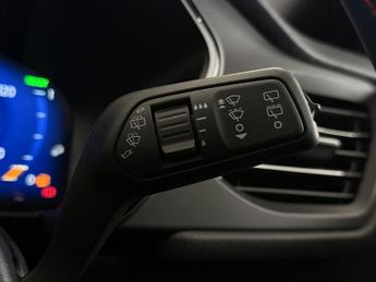 Ford Kuga 2.5 Duratec 14.4kWh ST-Line X Edition CVT Euro 6 (s/s) 5dr