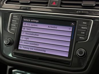 Volkswagen Tiguan 2.0 TDI BlueMotion Tech SEL DSG 4Motion Euro 6 (s/s) 5dr