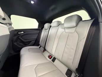 Audi A1 1.5 TFSI 35 S line Contrast Edition Sportback S Tronic Euro 6 (s