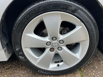 Toyota Prius 1.8 VVT-h T Spirit Hatchback 5dr Petrol Hybrid CVT Euro 5 (s/s) 