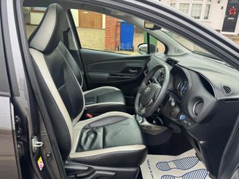 Toyota Yaris 1.5 VVT-h Excel E-CVT Euro 6 5dr (15in Alloy)