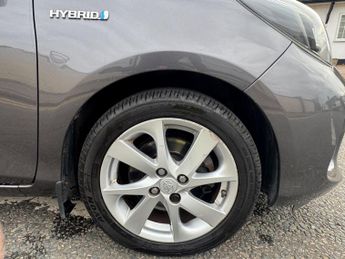 Toyota Yaris 1.5 VVT-h Excel E-CVT Euro 6 5dr (15in Alloy)