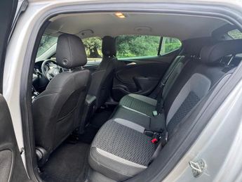 Vauxhall Astra 1.5 Turbo D SRi VX Line Nav Auto Euro 6 (s/s) 5dr