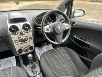 Vauxhall Corsa 1.4i 16v Club 5dr