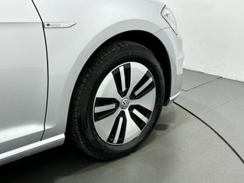 Volkswagen e-Golf 35.8kWh e-Golf Auto 5dr