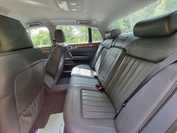 Volkswagen Phaeton 3.0 TDI CR V6 Tiptronic 4Motion Euro 5 4dr