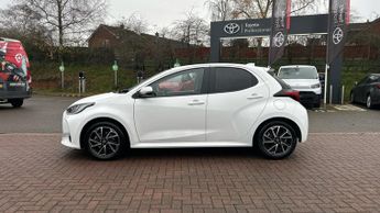 Toyota Yaris 1.5 VVT-h Design E-CVT Euro 6 (s/s) 5dr