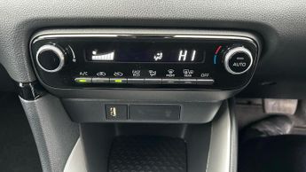 Toyota Yaris 1.5 VVT-h Design E-CVT Euro 6 (s/s) 5dr