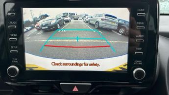 Toyota Yaris 1.5 VVT-h Design E-CVT Euro 6 (s/s) 5dr