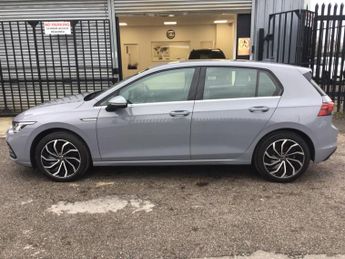 Volkswagen Golf 1.5 eTSI MHEV Style DSG Euro 6 (s/s) 5dr
