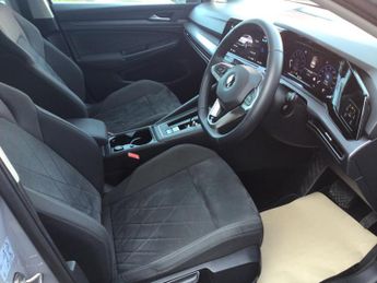 Volkswagen Golf 1.5 eTSI MHEV Style DSG Euro 6 (s/s) 5dr