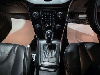 Volvo V40 1.5 T3 R-Design Edition Auto Euro 6 (s/s) 5dr