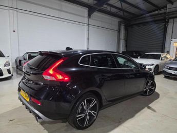 Volvo V40 1.5 T3 R-Design Edition Auto Euro 6 (s/s) 5dr