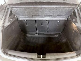 Vauxhall Astra 1.6i Turbo GPF Elite Nav Hatchback 5dr Petrol Manual Euro 6 (s/s