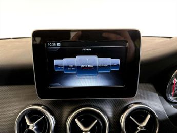 Mercedes-Benz GLA 2.1 GLA200d SE SUV 5dr Diesel 7G-DCT Euro 6 (s/s) (136 ps)