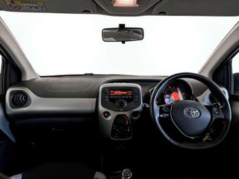Toyota AYGO 1.0 VVT-i x-play Hatchback 5dr Petrol Manual Euro 6 (68 ps)