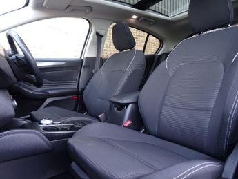 Ford Focus 1.5T EcoBoost Titanium Auto Euro 6 (s/s) 5dr