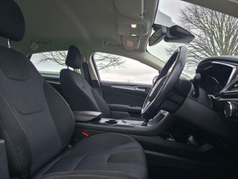 Ford Mondeo 2.0 TiVCT Titanium CVT Euro 6 (s/s) 4dr