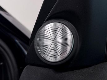 Land Rover Range Rover Evoque 1.5 P300e 12.2kWh R-Dynamic SE SUV 5dr Petrol Plug-in Hybrid Aut