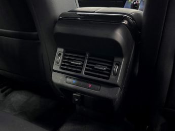 Land Rover Range Rover Evoque 1.5 P300e 12.2kWh R-Dynamic SE SUV 5dr Petrol Plug-in Hybrid Aut