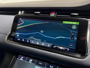 Land Rover Range Rover Evoque 1.5 P300e 12.2kWh R-Dynamic SE SUV 5dr Petrol Plug-in Hybrid Aut