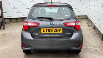 Toyota Yaris 1.5 VVT-h Icon Tech E-CVT Euro 6 (s/s) 5dr