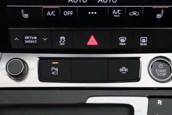 Audi e-tron 55 Technik Auto quattro 5dr 95kWh (11kW Charger)