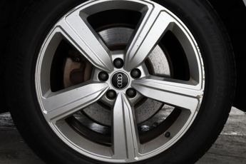 Audi e-tron 55 Technik Auto quattro 5dr 95kWh (11kW Charger)