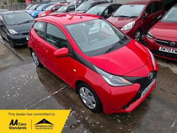 Toyota AYGO 1.0 VVT-i x-play x-shift Euro 5 5dr Euro 5