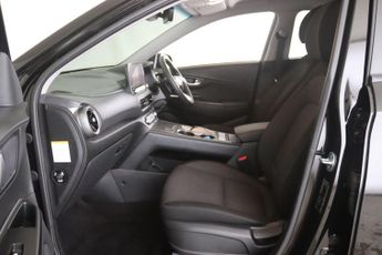 Hyundai KONA 39kWh Premium Auto 5dr (10.5kW Charger)