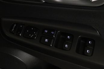 Hyundai KONA 39kWh Premium Auto 5dr (10.5kW Charger)