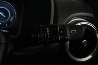 Hyundai KONA 39kWh Premium Auto 5dr (10.5kW Charger)