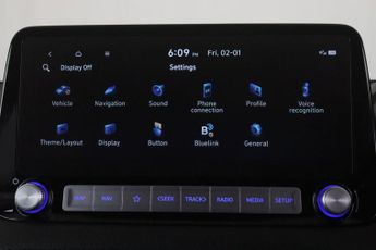 Hyundai KONA 39kWh Premium Auto 5dr (10.5kW Charger)