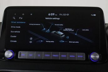Hyundai KONA 39kWh Premium Auto 5dr (10.5kW Charger)