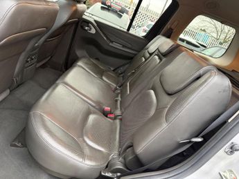Nissan Pathfinder 2.5 dCi Tekna Auto 4WD Euro 4 5dr