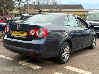 Volkswagen Jetta 1.9 TDI SE DSG Euro 4 4dr