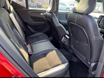 Volvo XC40 2.0 D4 R-Design Auto AWD Euro 6 (s/s) 5dr