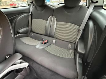 MINI Hatch 1.6 Cooper Steptronic Euro 4 3dr