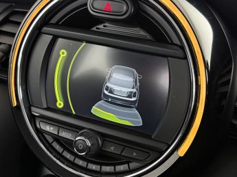 MINI Hatch 1.5 Cooper Auto Euro 6 (s/s) 3dr