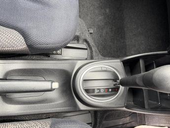 Honda Jazz 1.4 i-VTEC ES Hatchback 5dr Petrol CVT Euro 5 (99 ps)