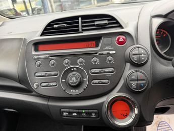 Honda Jazz 1.4 i-VTEC ES Hatchback 5dr Petrol CVT Euro 5 (99 ps)