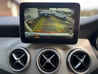 Mercedes-Benz GLA 2.1 GLA200d AMG Line (Premium) 7G-DCT Euro 6 (s/s) 5dr