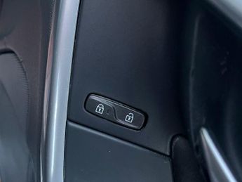 Volvo V60 2.0 D3 R-Design Geartronic Euro 5 (s/s) 5dr